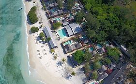Avia Villa Resort